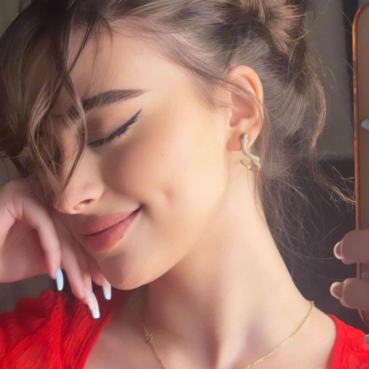 پریسا ایزدی